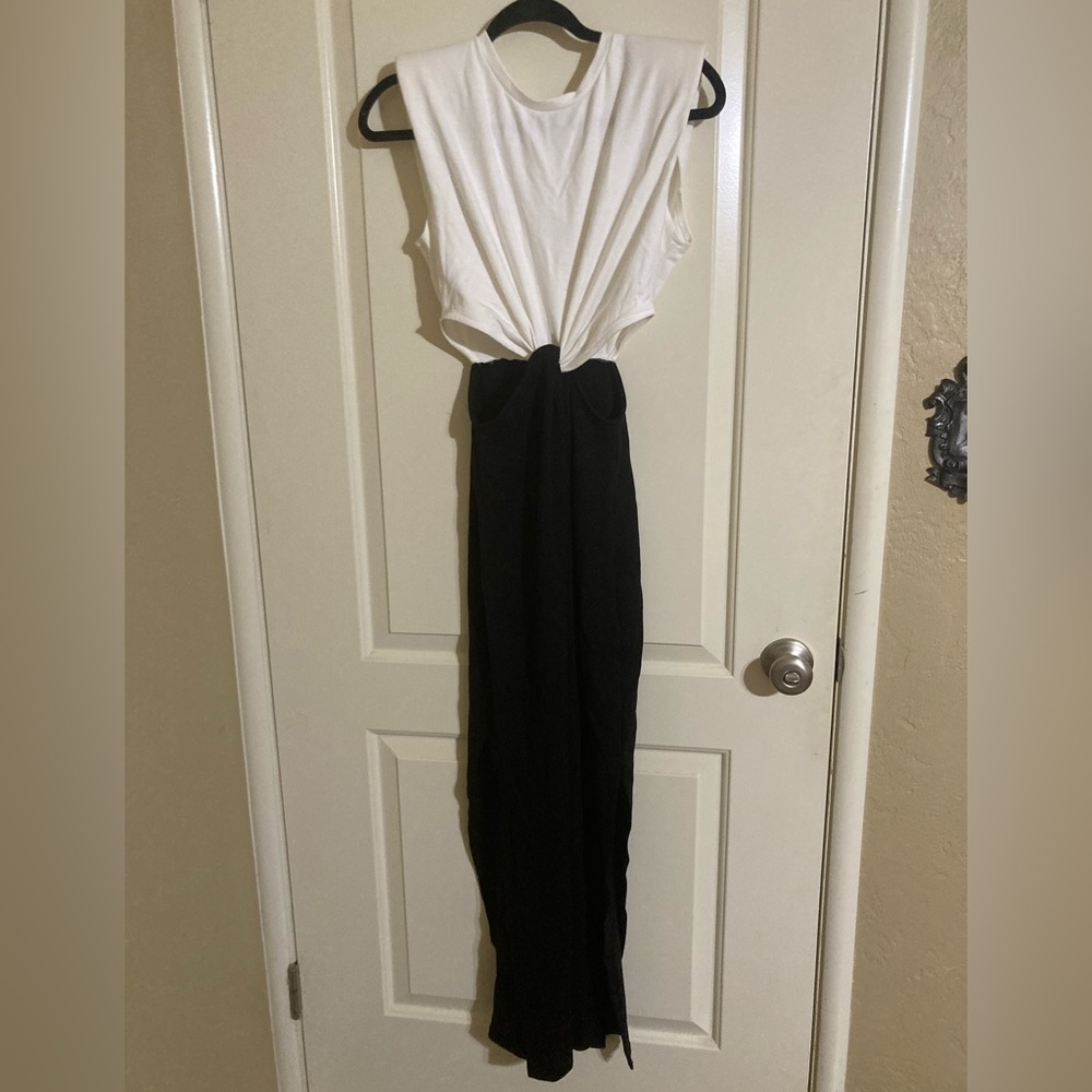 Vici - Juliet Cutout Twist Knit Maxi Dress - size M